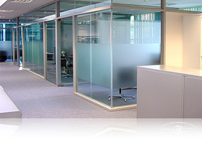 Перегородка из стеклоблоков на балконе или лоджии